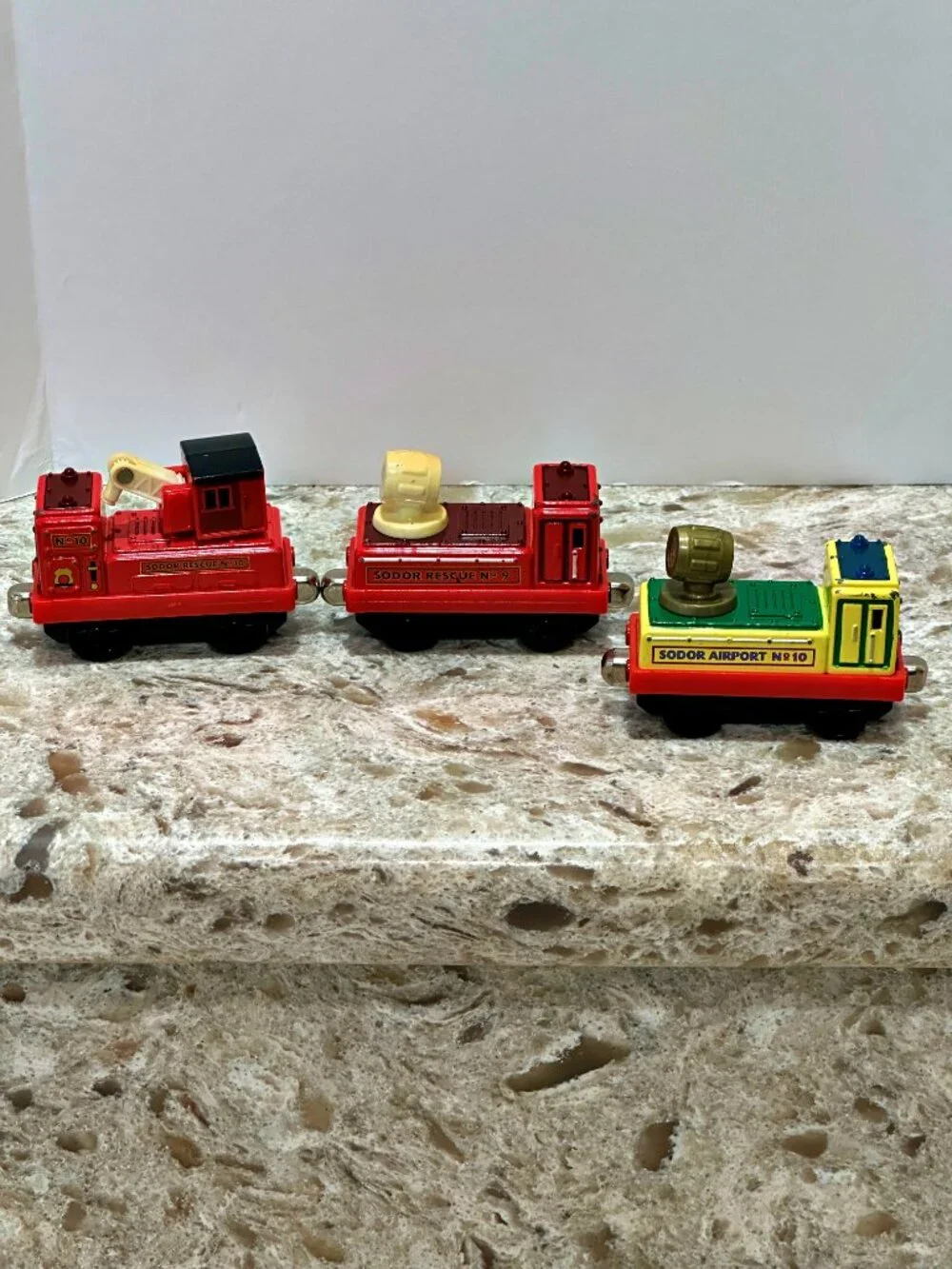 Thomas & Friends Sodor Rescue Airport Car Lot 3 Take Along 2004 Learning Curve